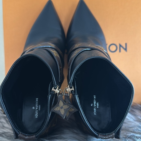 Louis Vuitton Monogram Matchmake Boots - Picture 15 of 17